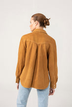 Load image into Gallery viewer, Women's Camel Suede Shirt Jacket