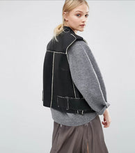 Load image into Gallery viewer, Women Black Shearling Leather Vest