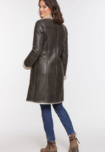 Load image into Gallery viewer, Women's Black Leather Shearling Long Coat