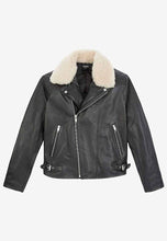 Load image into Gallery viewer, Men’s Black Leather Shearling Collared Jacket