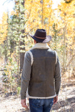 Load image into Gallery viewer, Men’s Distressed Dark Brown Leather Shearling Vest