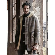 Load image into Gallery viewer, Mens Sheepskin Coat