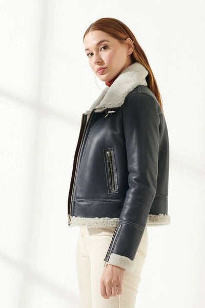 How to Choose the Perfect Ladies Bomber Jacket for Style and Comfort