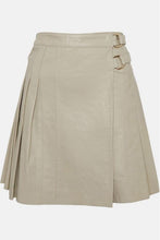 Load image into Gallery viewer, Women Off White Leather Buckle Kilt Skirt
