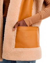 Load image into Gallery viewer, Women Tan Brown Leather Shearling Vest
