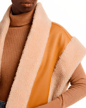 Load image into Gallery viewer, Women Tan Brown Leather Shearling Vest
