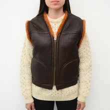 Load image into Gallery viewer, Women Vintage Leather Shearling Vest in Dark Brown

