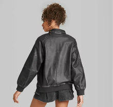 Load image into Gallery viewer, Women&#39;s Black Distressed Bomber Leather Jacket
