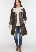 Load image into Gallery viewer, Women&#39;s Black Leather Shearling Long Coat
