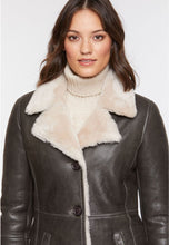 Load image into Gallery viewer, Women&#39;s Black Leather Shearling Long Coat
