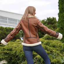 Load image into Gallery viewer, Women Shearling Jacket
