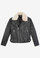 Load image into Gallery viewer, Men’s Black Leather Shearling Collared Jacket
