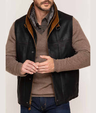 Load image into Gallery viewer, Men’s Black Leather Vest Removable Shearling Collar
