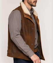 Load image into Gallery viewer, Men’s Brown Leather Vest Removable Shearling Collar
