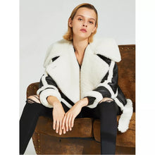 Load image into Gallery viewer, Women’s Black Leather White Shearling Big Collar Coat
