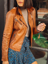 Load image into Gallery viewer, Women&#39;s Vintage Brown Zip Up Biker Style Jacket
